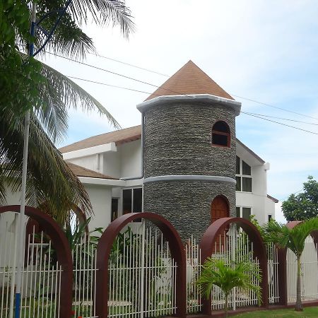 House Rapunzel Otel Oslob Dış mekan fotoğraf